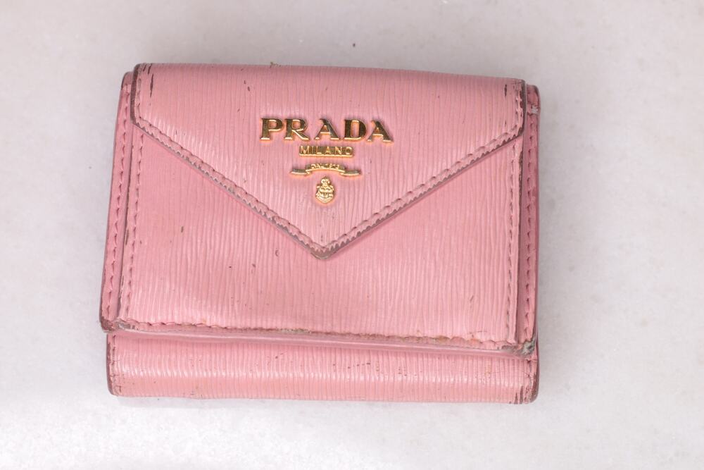 Prada Vitello Move Envelope Trifold Compact Wallet 1MH021 Pink Petalo